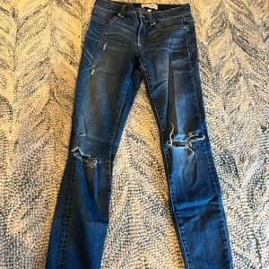 Henry and belle ripped jeans 26